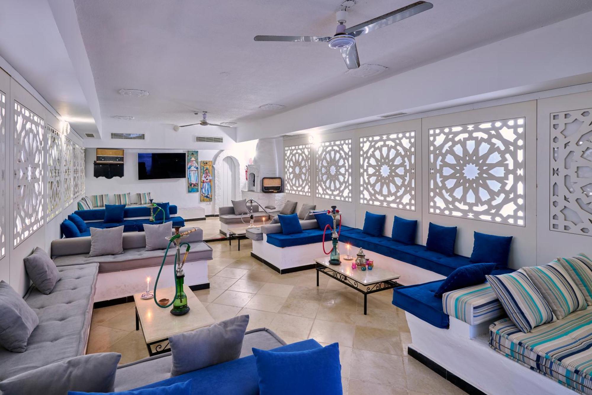 Hari Club Hotel 4*